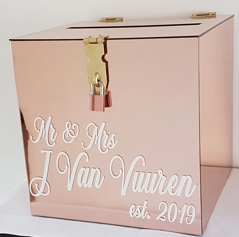 Envelope box