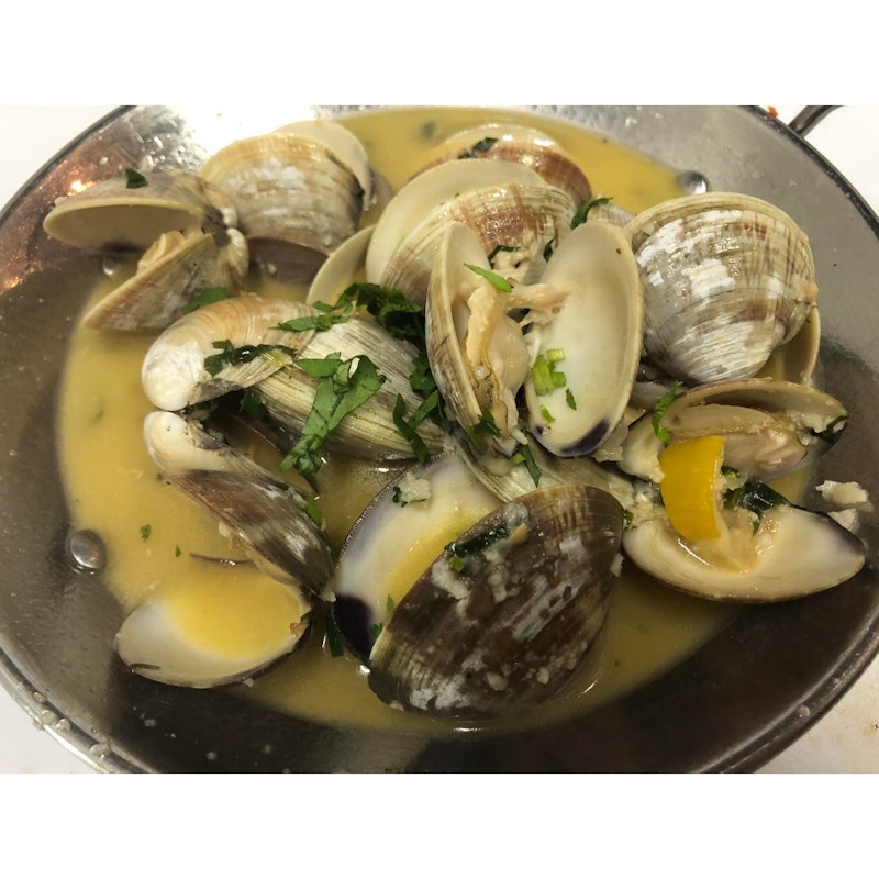 White Wine Clams ( Cravings )