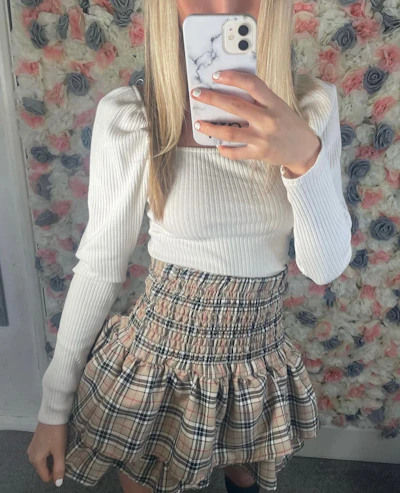 Beige tartan ruffle skirt 