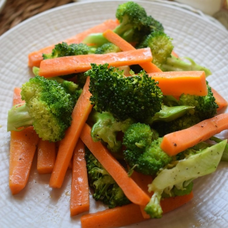 Sautéed Broccoli and  Carrots with Garlic (Market Set)