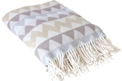 Plaid - Zig-Zag, cotton in pastel color with fringe, 1,50 x 2,00 m.