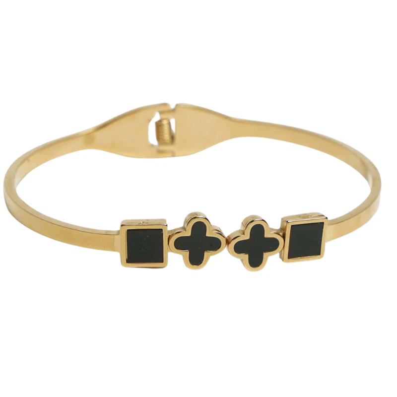 Chic Up Clover Charm Bracelet 
