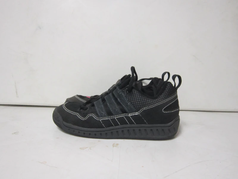 Sportschuhe Adidas schwarz Gr.36