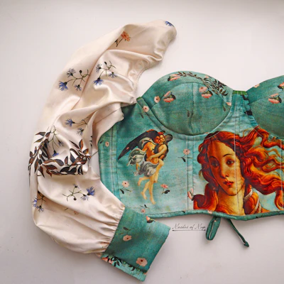 Bustier con Mangas inspirado en El Nacimiento de Venus de Boticelli