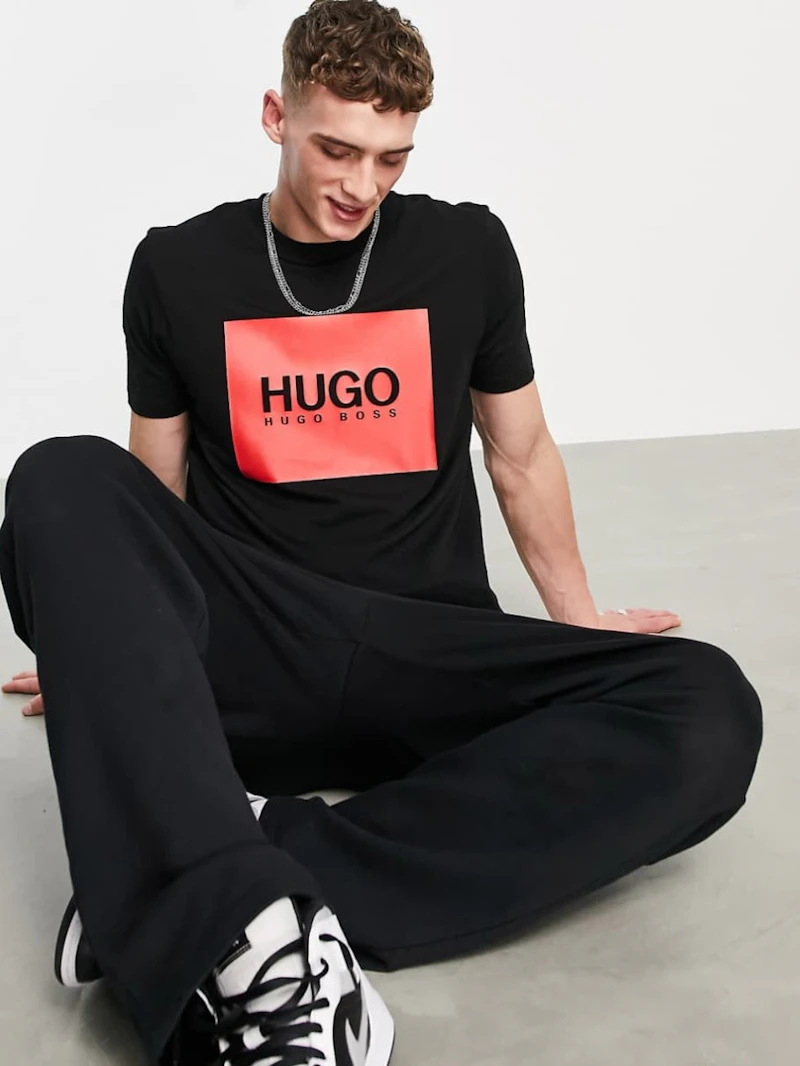 HUGO BOSS - T-SHIRT NOIR BIG RED FLAG
