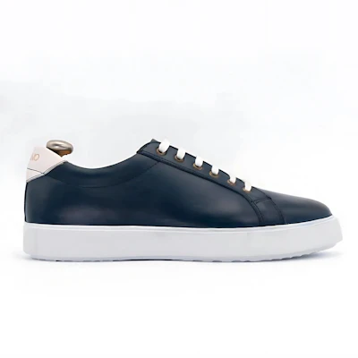 Basket en cuir bleu