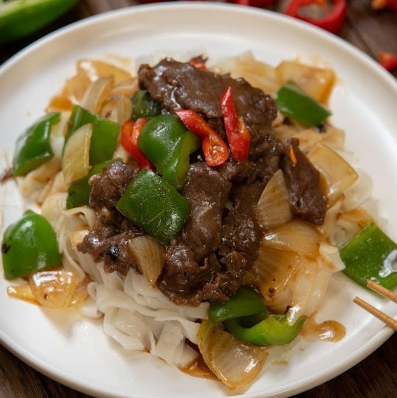 Stir-Fried Beef in Black Bean Sauce and Pepper with Rice (多寶翡翠)