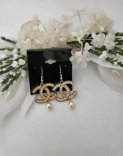 Earrings gold