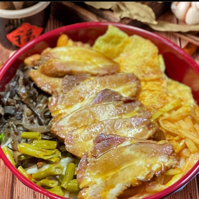 Luosifen with Pork (黑沙環萬利樓螄聊)