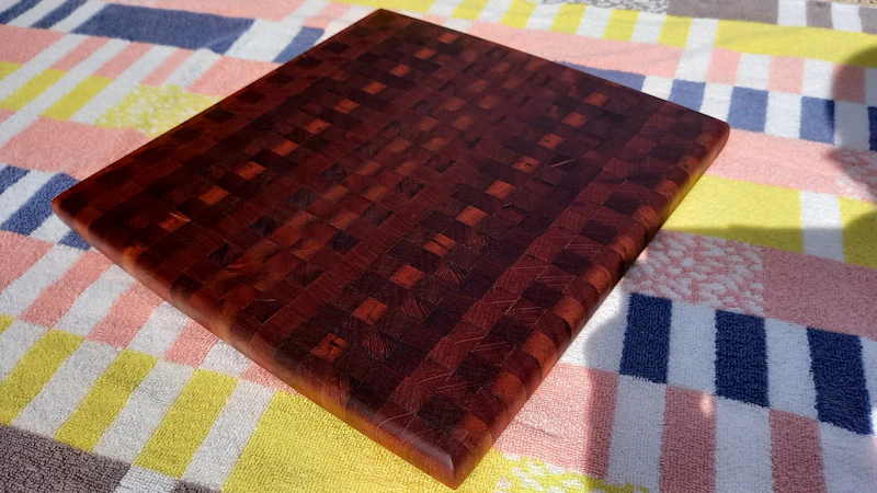 End grain cutting board. Small squared.