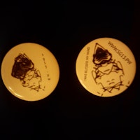 VARIOUS BADGES 7.5 CM