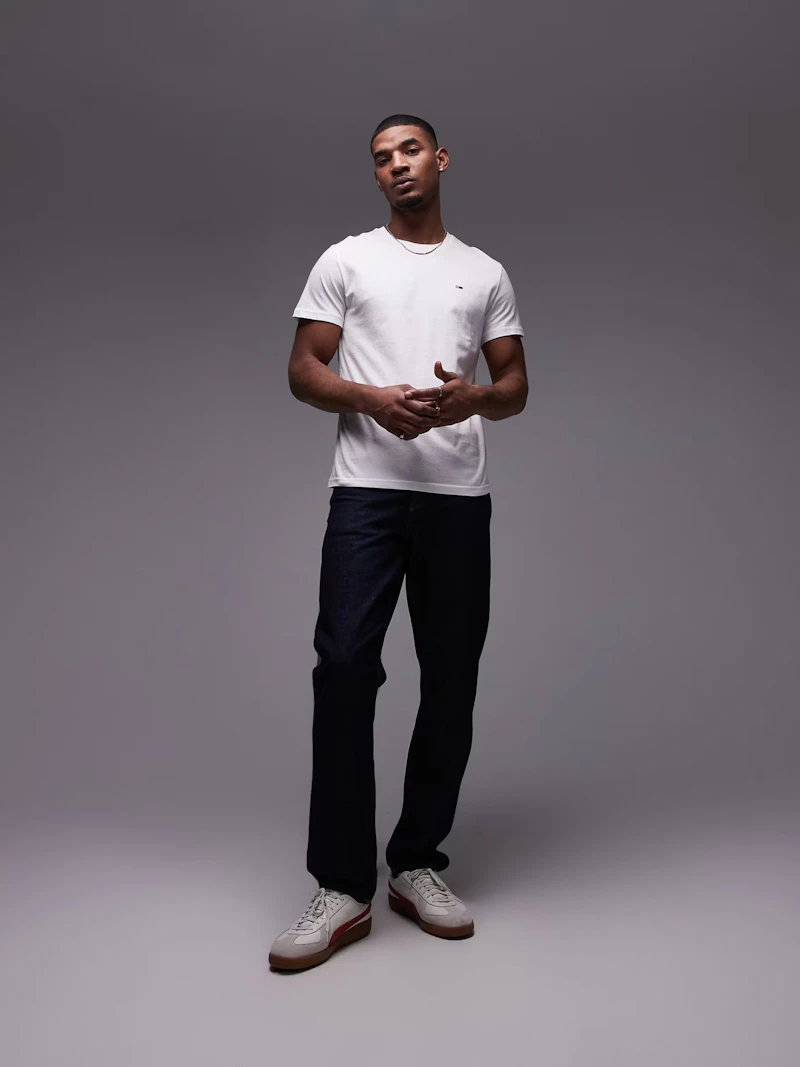 TOMMY JEANS - T-SHIRT CORE BLANC DRAPEAU BRODÉ