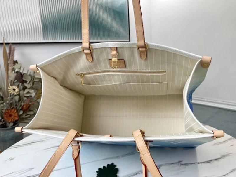 Louis Vuitton Neverfull Bag