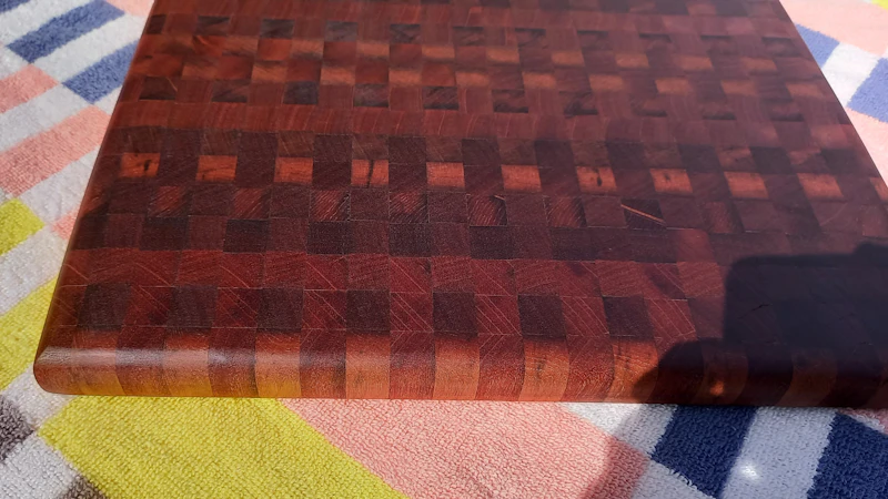 End grain cutting board. Small squared.