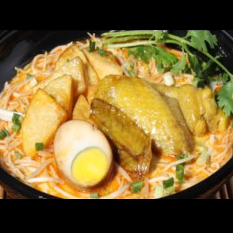 Noodles with chicken wings+ fish tofu+ Potato (龍園小熊貓) 