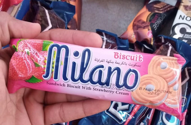 Milano Biscuit With Strawberry Cream 01Pack
