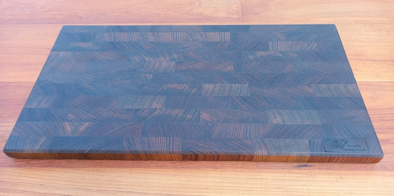 Flat black, a teak wood end grain cutting board