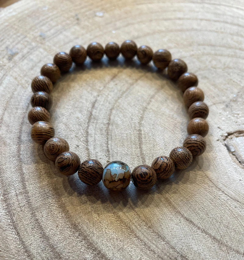 The wooden traveler Armband
