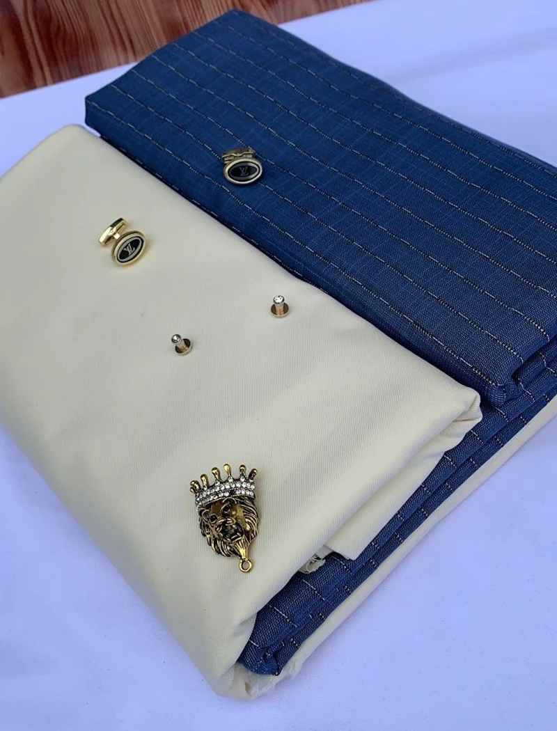 Milk and dark blue Senator