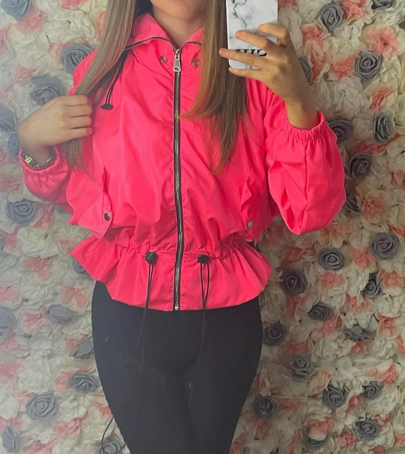 Drawstring windbreaker jackets 