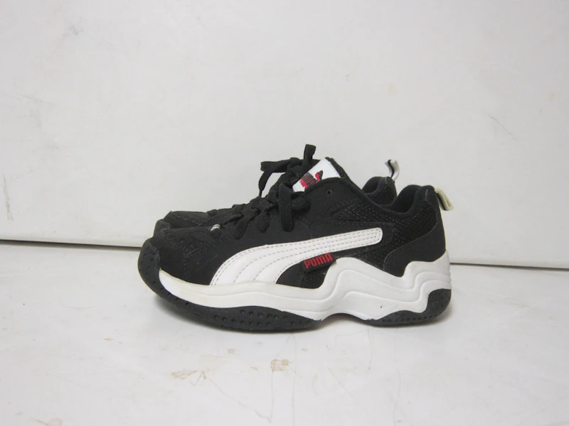 Sportschuhe Puma schwarz/weiss Gr.32