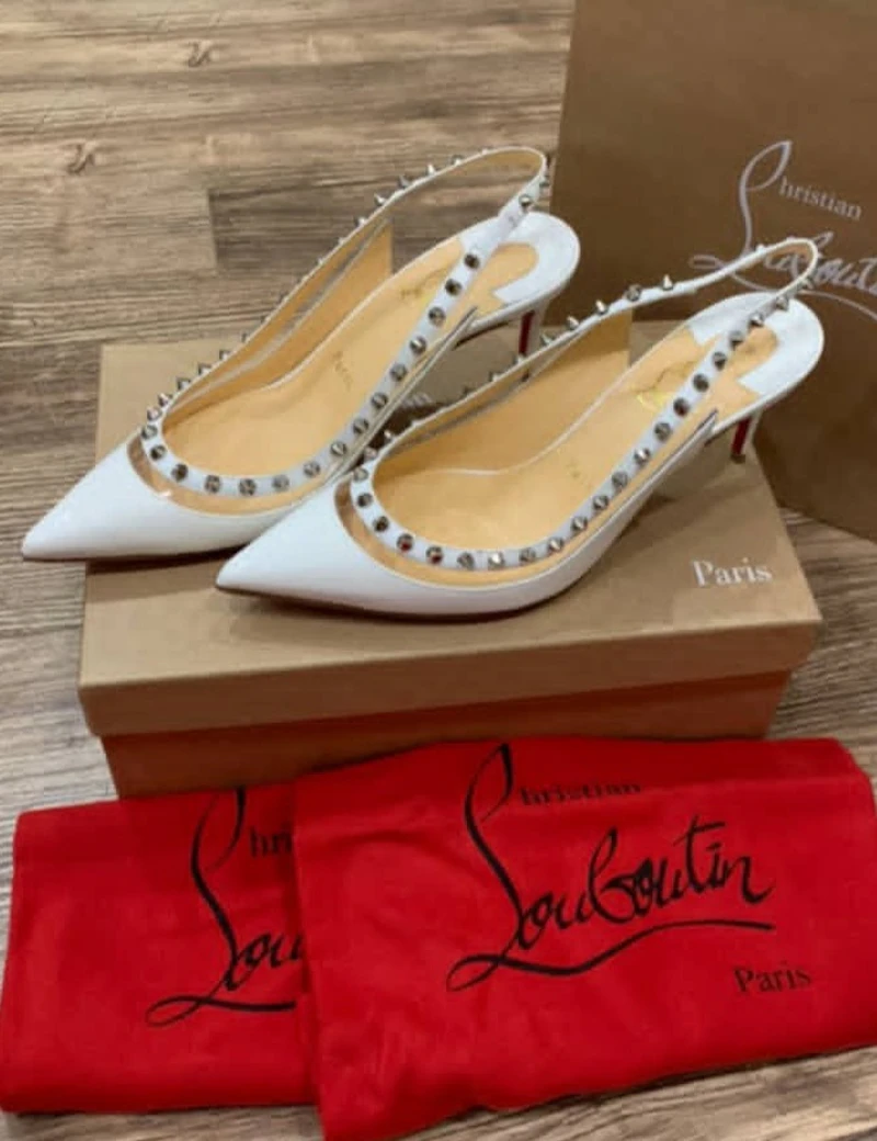 Beautiful white and diamond design shoe- Size: 37-43