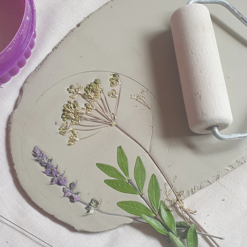 Tester Workshop - Botanical Ring Dish or Incense Holder.