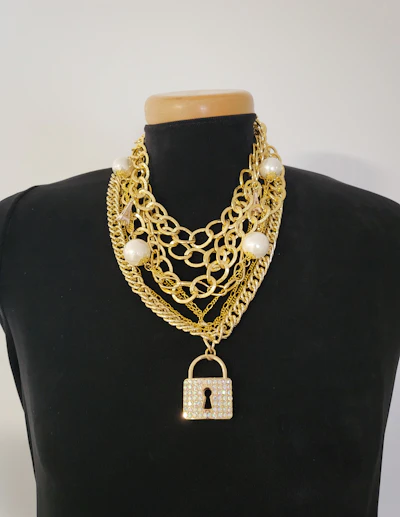 Gold statement chains necklace 