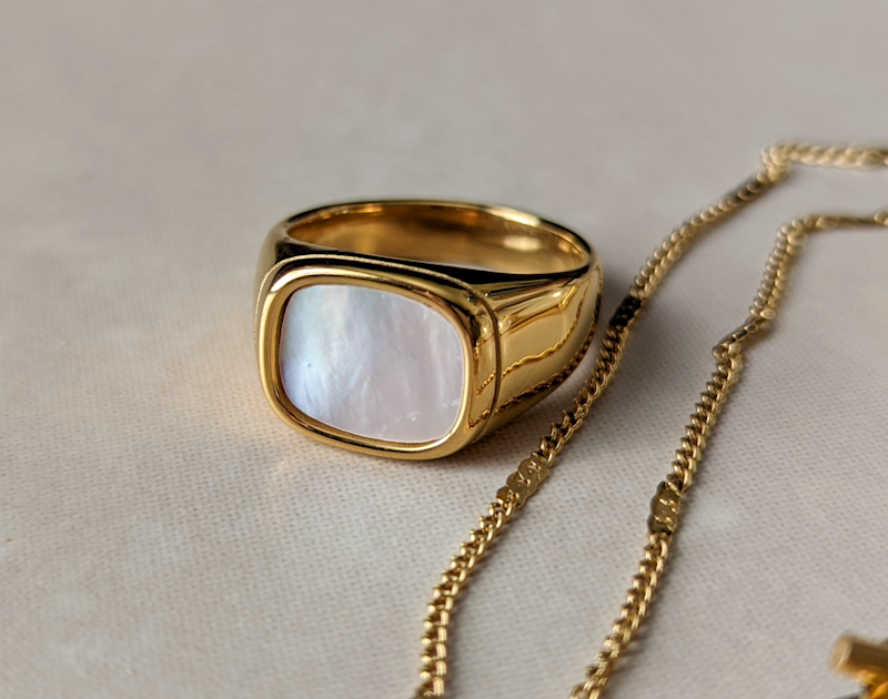 Vanora Pearl Ring