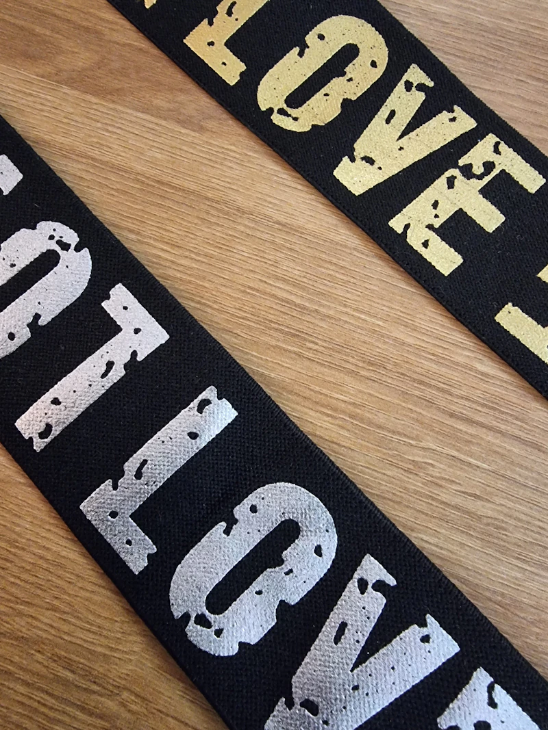Elastic Band LOVE, verschiedene Farben 