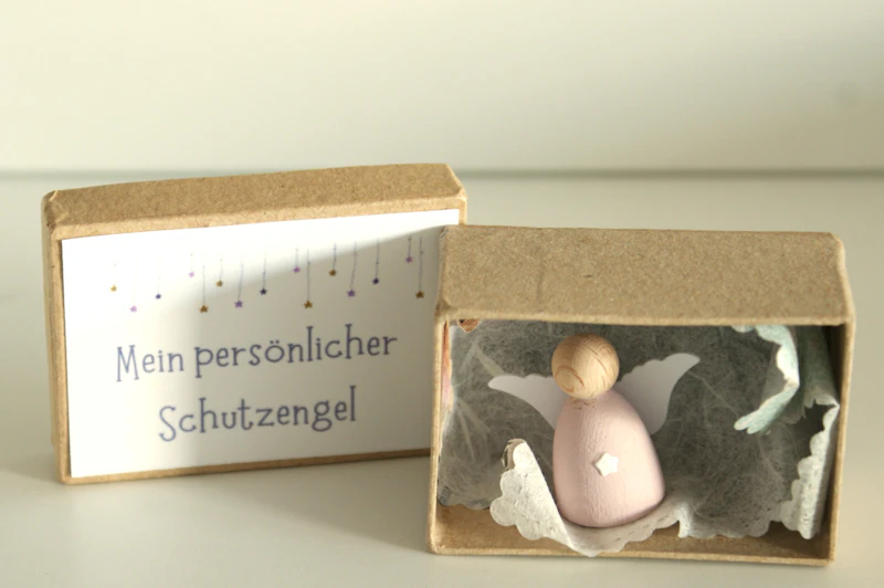 Mini Schutzengel aus Holz inklusive Geschenkbox 