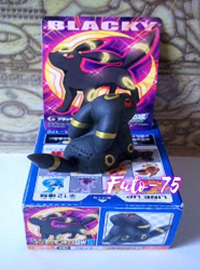 Burraki Umbreon 🌙 Kimewaza BW5 Collectable Attack Pose Pokemon Kids Finger Puppet Figure with Box