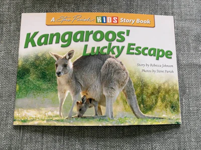 Steve Parish & Rebecca Johnson - Kids Story Book - Kangaroo