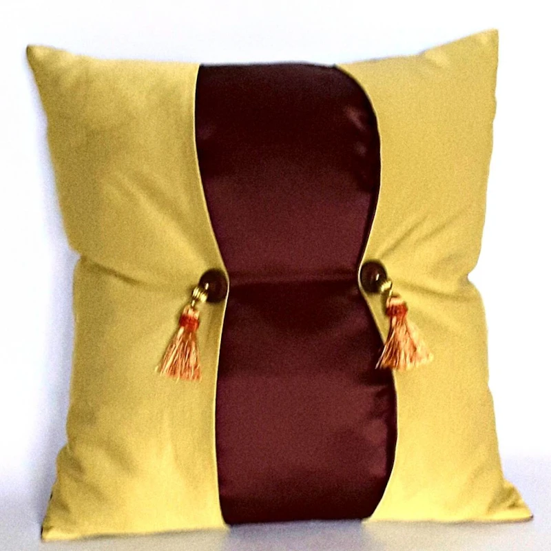 Sigourney Pleated, Tassel Throw by Home Elegantè