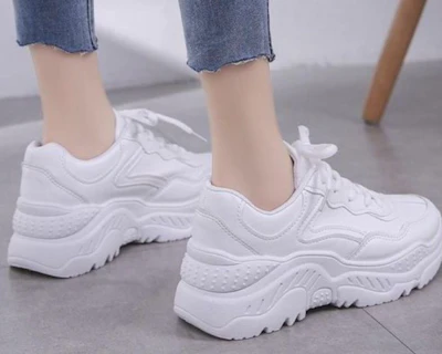 Unisex trendy white sports sneakers