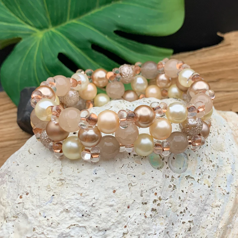 •• SÅLD •• 3-radigt armband GYLLENE SAND beige