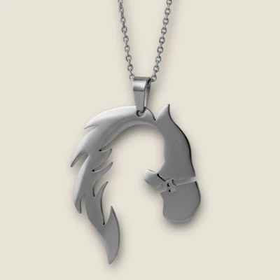 Edelstahl Pferdekette „Pferdeliebe“ - Pferdekopf mit Mädchenmotiv |  Allergiefrei & farbecht