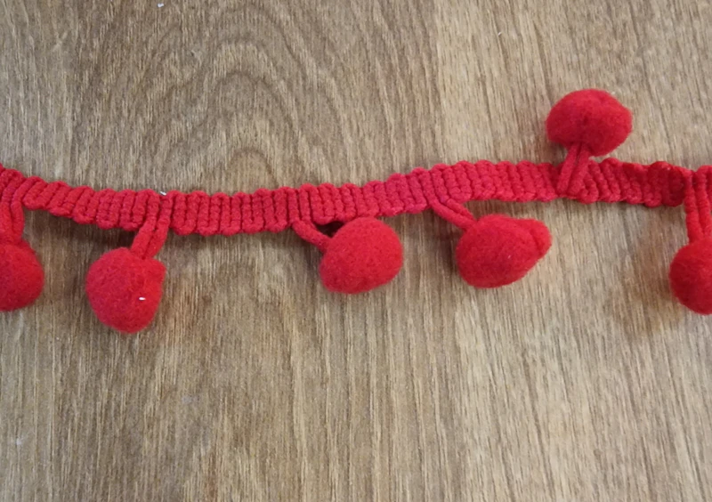 Pom Pom Bordüren, verschiedene Farben 