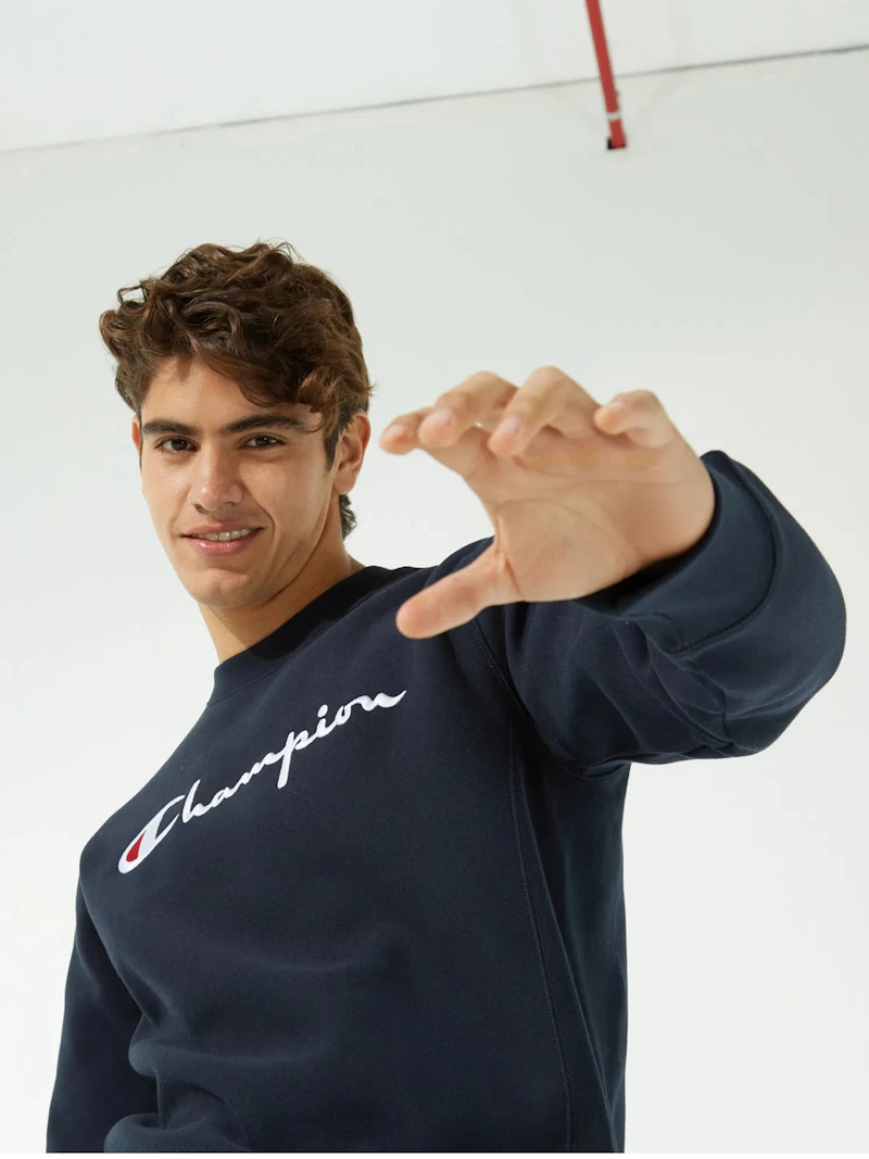 CHAMPION - SWEAT CREWNECK BLEU AVEC LOGO BRODÉ