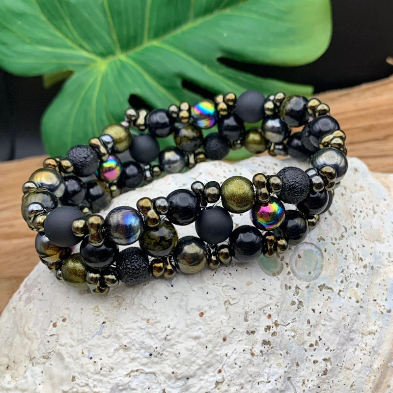 •• SÅLD •• 3-radigt armband METALLIC svart/metallic