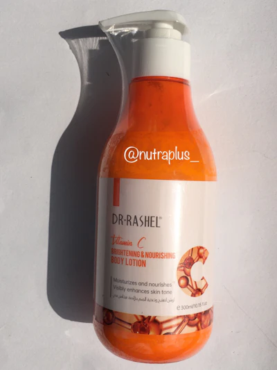 Dr Rashel. Vitamin c brightening and nourishing body lotion 300ml