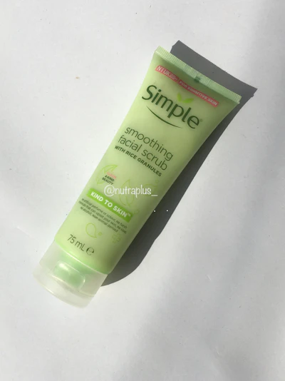 Simple smoothing facial scrub