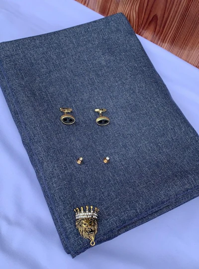 Sponge Ash stylish Senator 