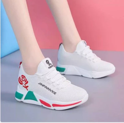 Classic fashion sneakers with cute flowers