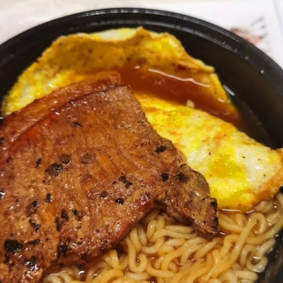 Grilled Pork Chop Noodle with Egg (美居一根記)