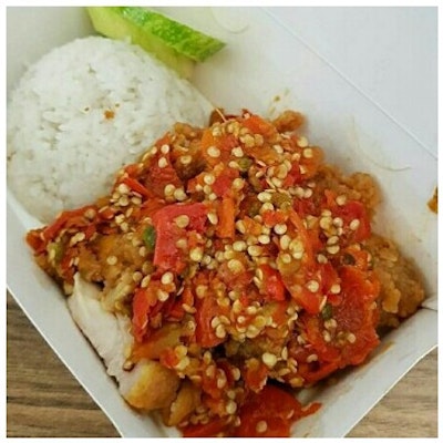 Ayam Gepek Level, Super spicy fried chicken (Loly B8)