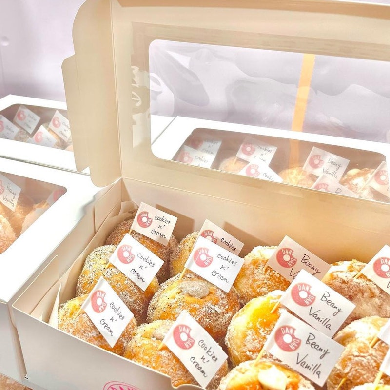 BOX OF 12 (DanDan Donut 肉桂糖冬甩)