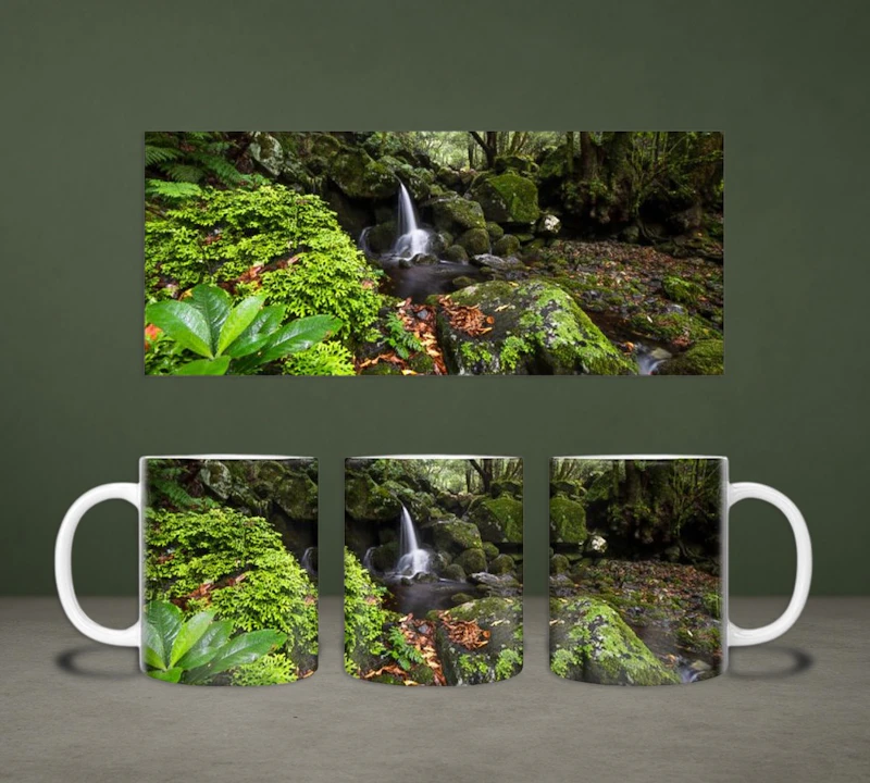 Madeira Tasse – Wasserfall & Lorbeerwald Motiv | Souvenir & Natur Geschenk für Wanderer Keramikbecher