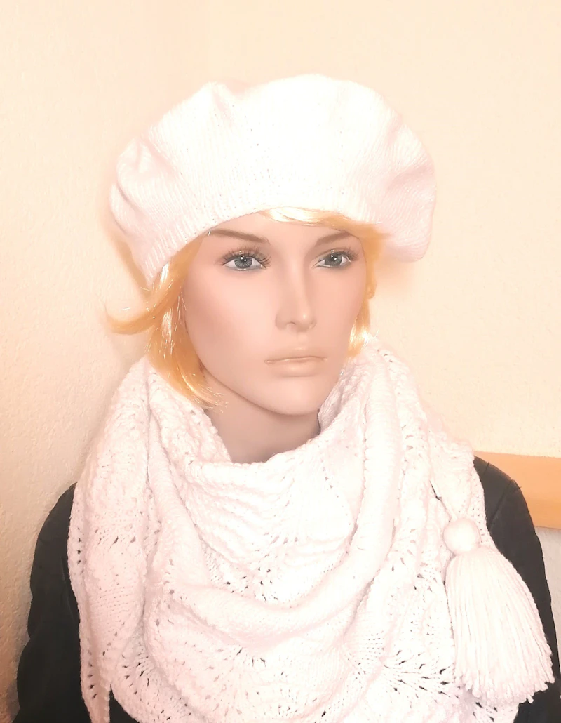 Triangular scarf - Ajour, made of 100% Acryl, hand knitted, will be made in your favorite color! (to order)