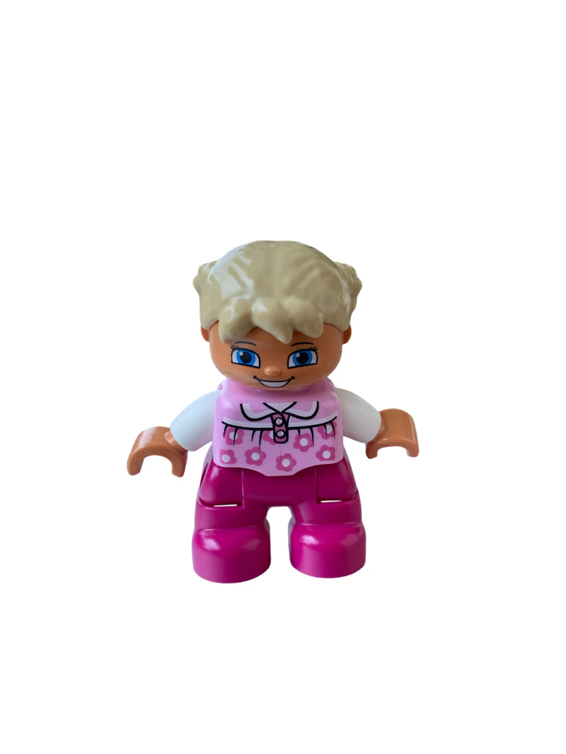 Mädchen mit rosa Bluse 
